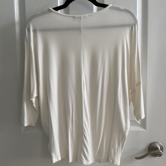 ❤️Vici- Elegant Cream Women's Top - Picture 2 of 6